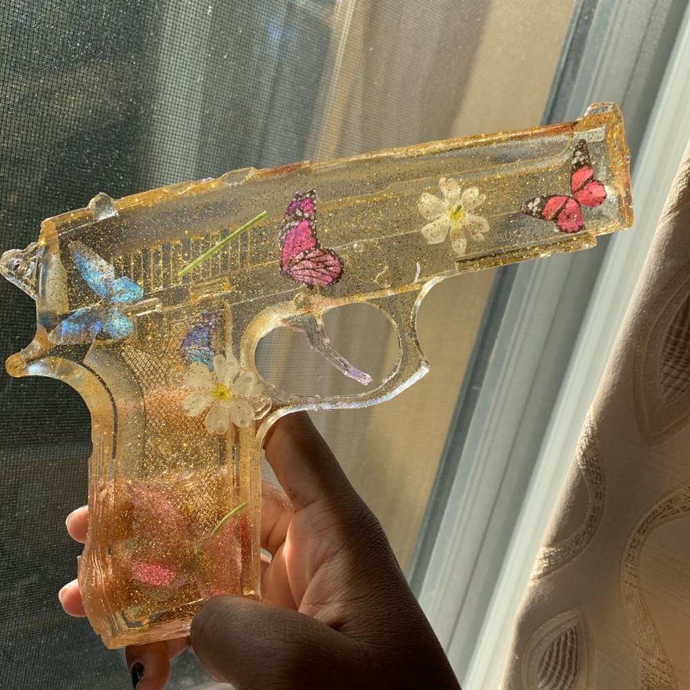 - resin gun🚨ON HOLD, PLEASE DO NOT PURCHASE🚨
